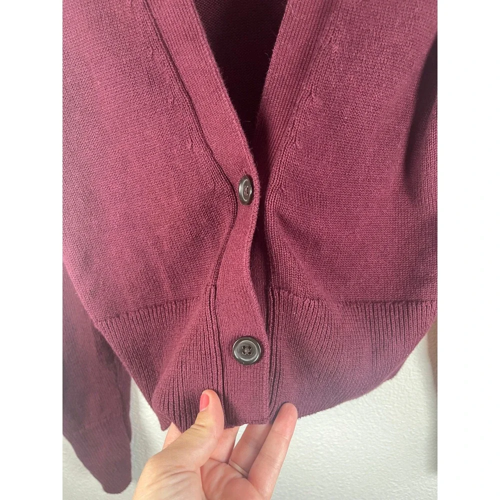 FLAW Banana Republic Cropped V-Neck Cardigan Sweater Button Front Burgundy XS - Picture 4 of 7